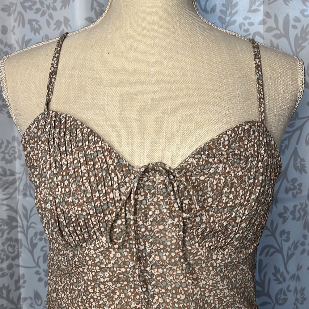 Underwire Top - Picture 2 of 7